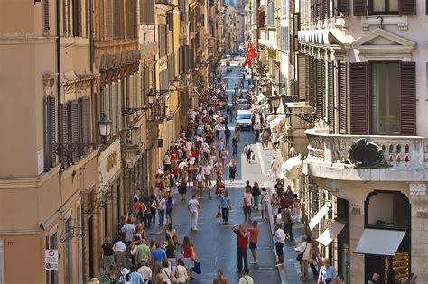 Via dei Condotti, Roma 